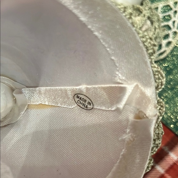 Elegant Crochet Angel Figurines Set of 3 - Picture 7 of 10